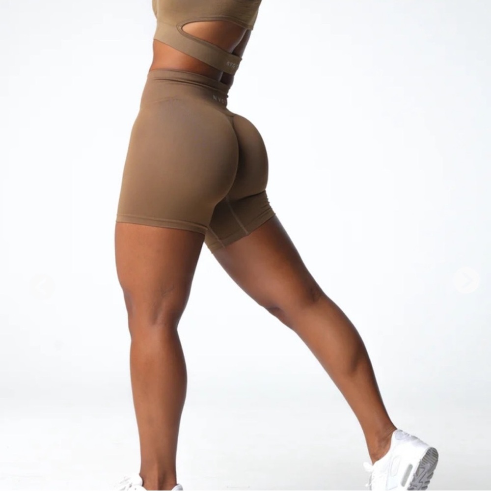 NVGTN Solid Seamless Gym Short Toasted Almond Color Womens Size Large